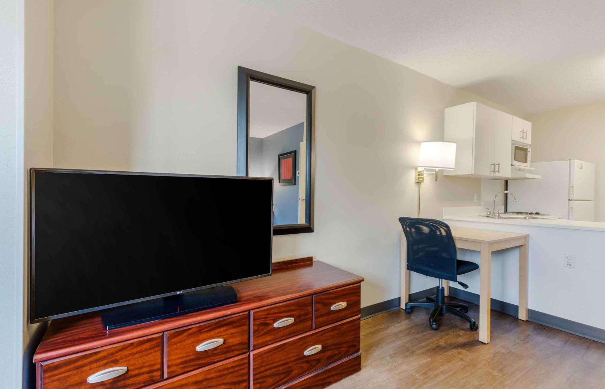 Extended Stay America Suites - Washington Dc Germantown Milestone Exteriör bild