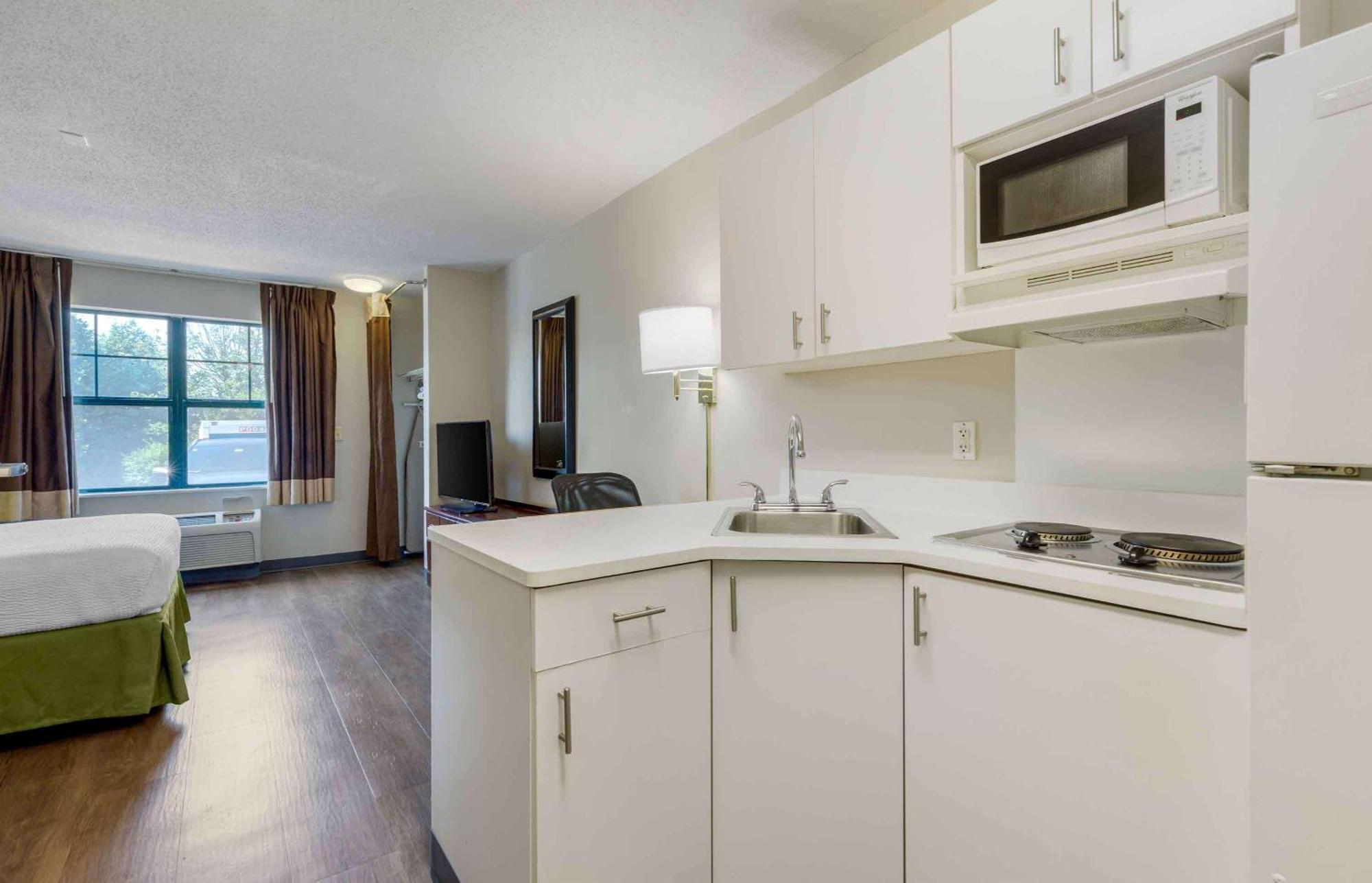 Extended Stay America Suites - Washington Dc Germantown Milestone Exteriör bild