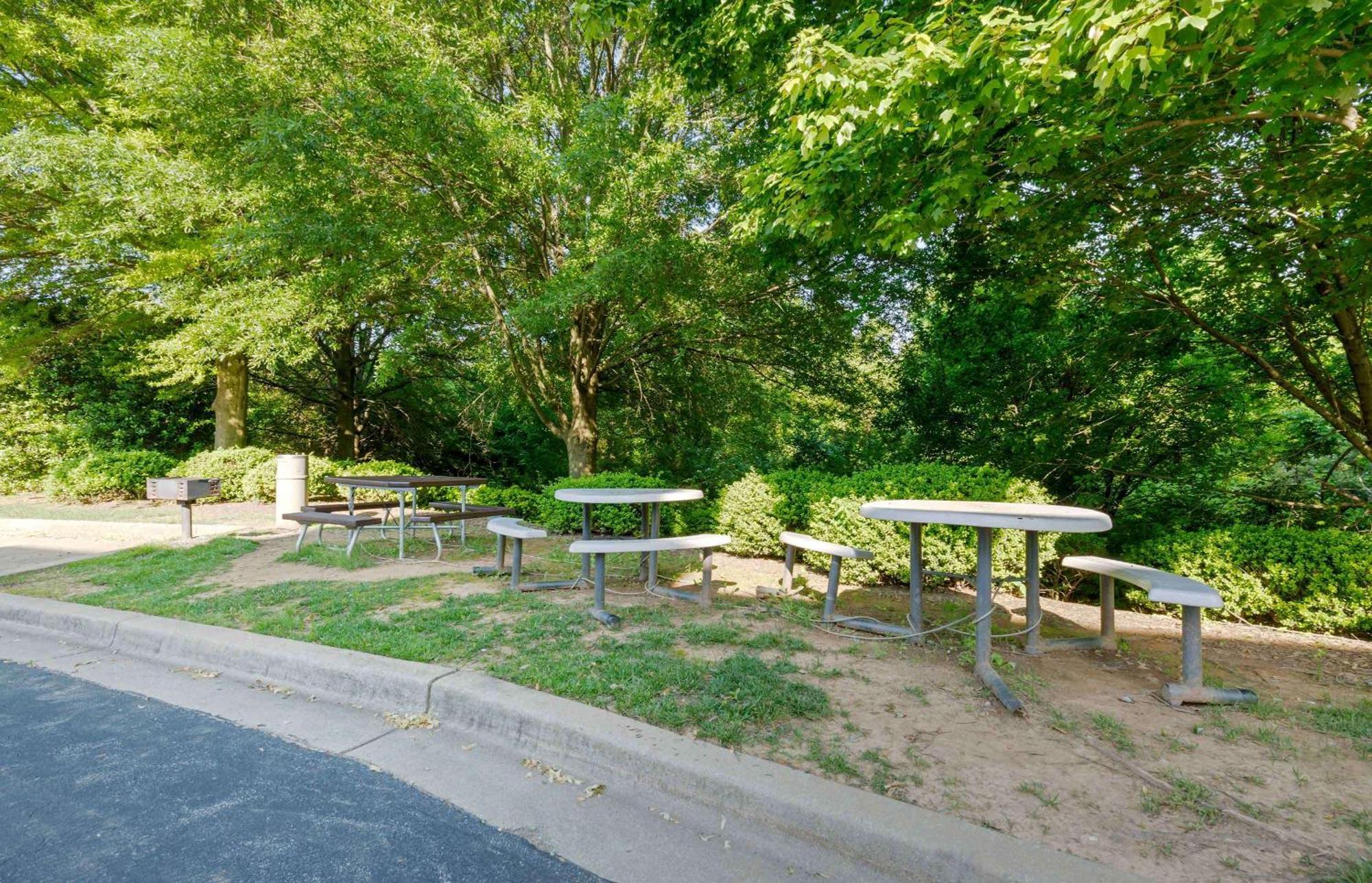 Extended Stay America Suites - Washington Dc Germantown Milestone Exteriör bild
