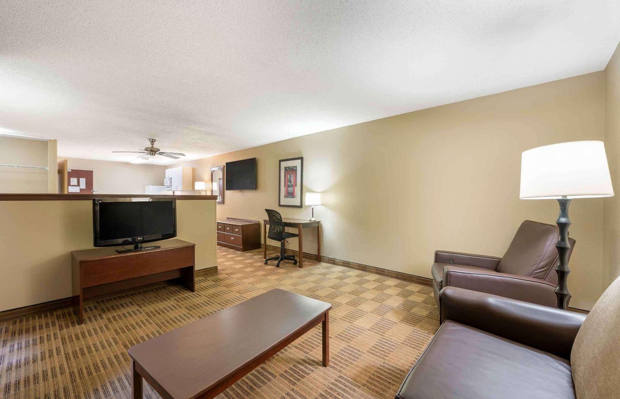 Extended Stay America Suites - Washington Dc Germantown Milestone Exteriör bild