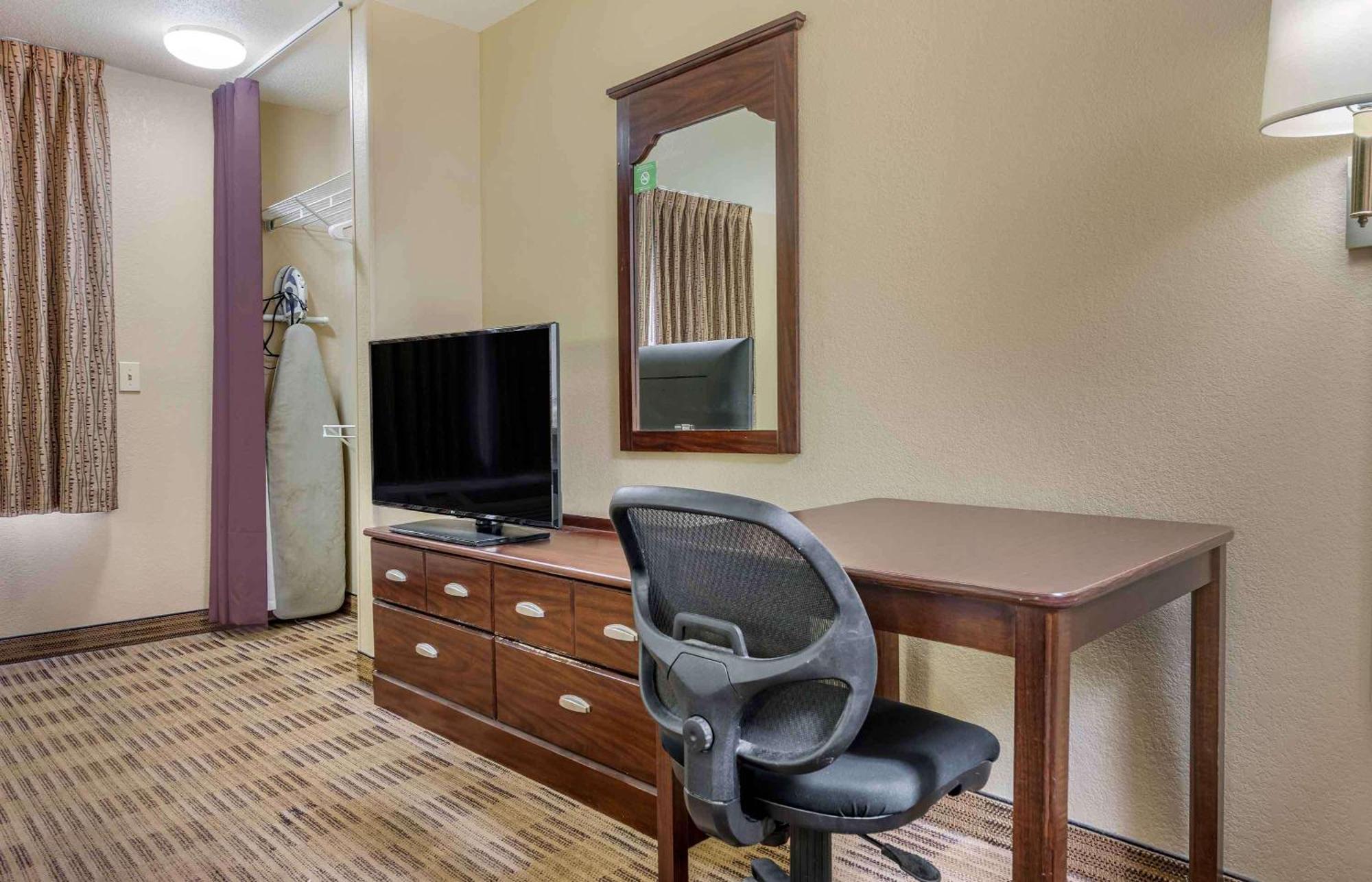 Extended Stay America Suites - Washington Dc Germantown Milestone Exteriör bild